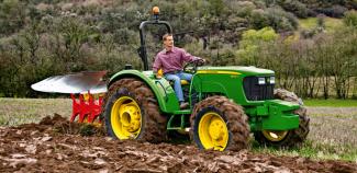 2WD traktorok John Deere 5055E