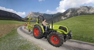 2WD traktorok Claas Elios 220