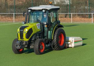 2WD traktorok Claas Nexos 240 F