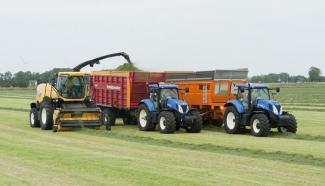 4WD silózók New Holland FR 500