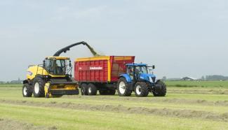 4WD silózók New Holland FR 500