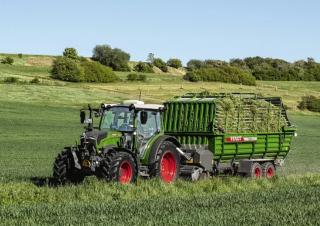 4WD traktorok Fendt 211 S Vario Profi