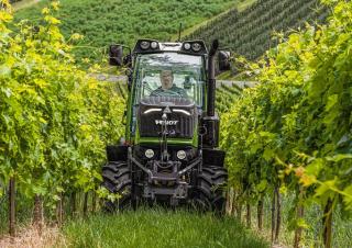 4WD traktorok Fendt 211 V Vario Power