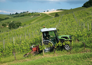4WD traktorok DEUTZ-FAHR 3060