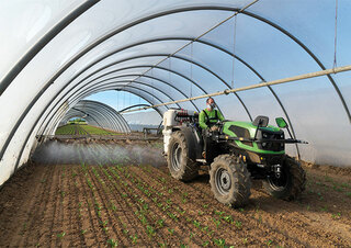 4WD traktorok DEUTZ-FAHR 3060