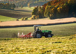 4WD traktorok DEUTZ-FAHR 4050 E