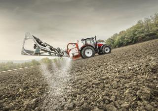 Járművek Kompakt kommunális traktorok Steyr 4125 Profi CVT