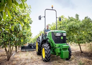 4WD traktorok John Deere 5090GL
