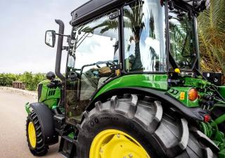 4WD traktorok John Deere 5090GN