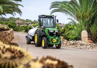4WD traktorok John Deere 5090GN