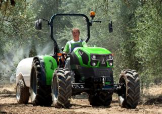 Lánctalpas traktorok DEUTZ-FAHR 5115 G TB LS