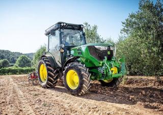 4WD traktorok John Deere 5115GF 