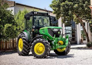 4WD traktorok John Deere 5115GF 