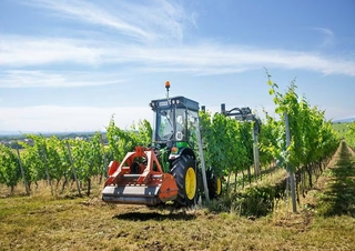 4WD traktorok John Deere 5115GV