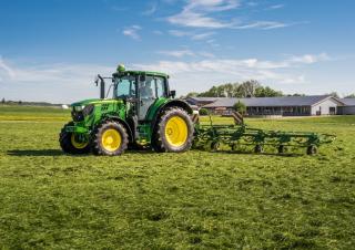 4WD traktorok John Deere 6130 M