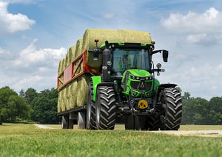 4WD traktorok DEUTZ-FAHR 6135 C 