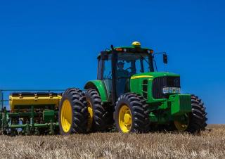 4WD traktorok John Deere 6150J