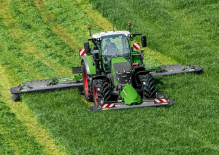 4WD traktorok Fendt 620 Vario Profi