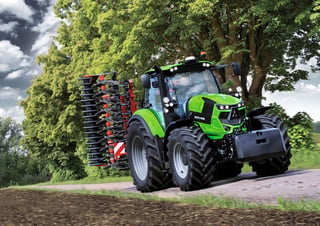 4WD traktorok DEUTZ-FAHR 6215 Agrotron TTV 