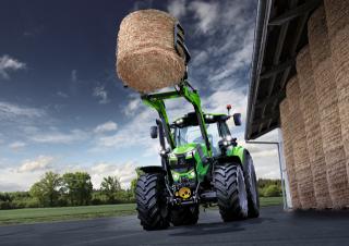 4WD traktorok DEUTZ-FAHR 6215 Agrotron TTV 