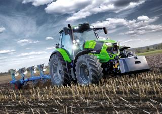 4WD traktorok DEUTZ-FAHR 6215 Agrotron TTV 