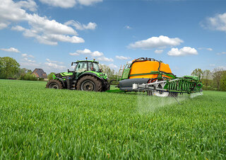 4WD traktorok DEUTZ-FAHR 6230 HD Agrotron TTV