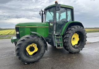 4WD traktorok John Deere 6600