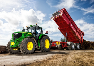 4WD traktorok John Deere 6M 240  
