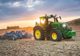 4WD traktorok John Deere 6R 250