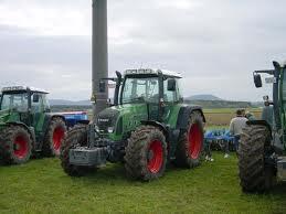 4WD traktorok Fendt 714 Vario