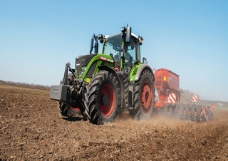 4WD traktorok Fendt 714 Vario Profi 
