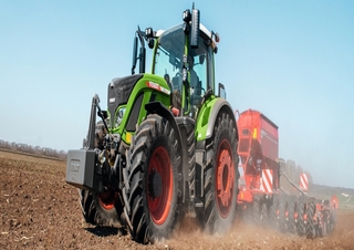 4WD traktorok Fendt 716 Vario Power+ 