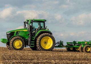 4WD traktorok John Deere 7R 230