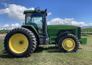4WD traktorok John Deere 8100