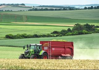 4WD traktorok Fendt 822 Vario Power