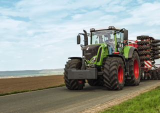 4WD traktorok Fendt 828 Vario Power+