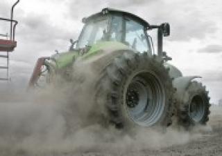 4WD traktorok DEUTZ-FAHR Agrotron 7210 TTV 