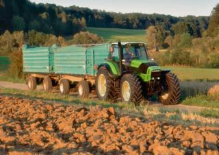 4WD traktorok DEUTZ-FAHR Agrotron L 720 DCR