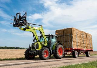 4WD traktorok Claas Arion 430