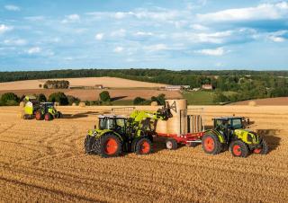 4WD traktorok Claas Arion 440 