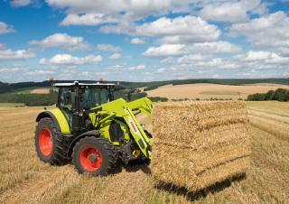 4WD traktorok Claas Arion 530