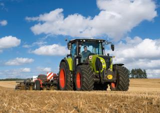 4WD traktorok Claas Arion 660 Cmatic 