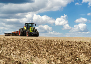 4WD traktorok Claas Axion 800 