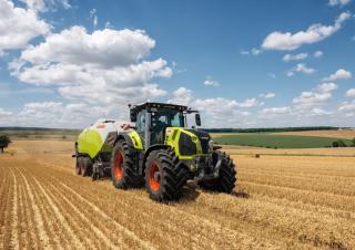4WD traktorok Claas Axion 810 Cmatic