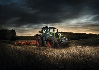4WD traktorok Claas Axion 9.390 Cmatic 