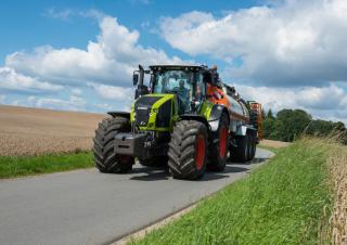 4WD traktorok Claas Axion 960