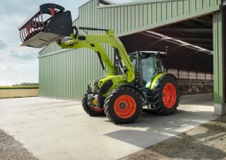 4WD traktorok Claas Axos 3.95 Trend