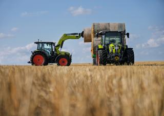 4WD traktorok Claas Axos 3.95 Comfort