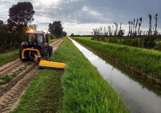 4WD traktorok SAME Dorado 90.4 