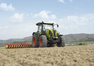 4WD traktorok Claas Elios 240
